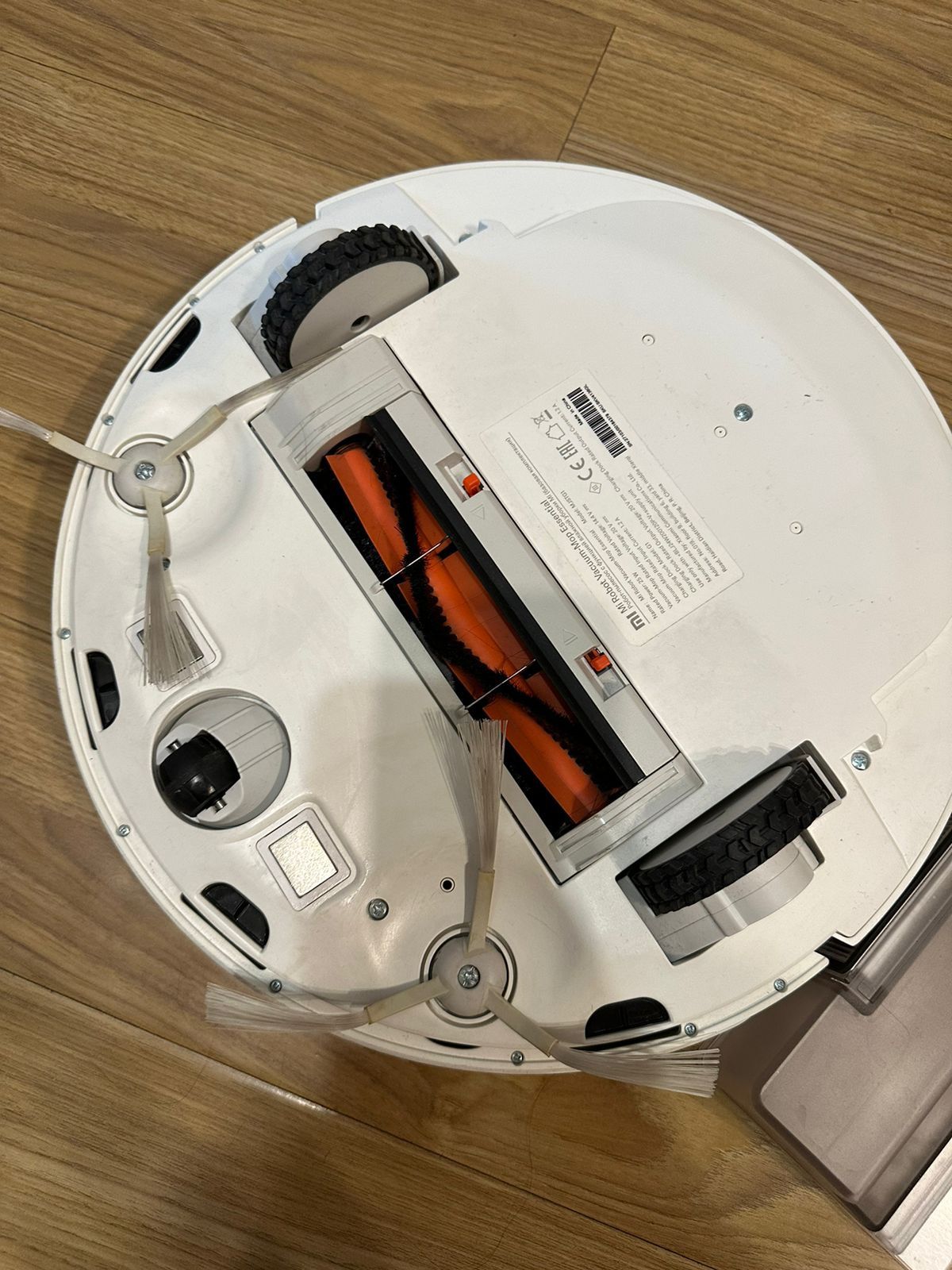 Робот пылесос Xiaomi Mi Robot Vacuum-Mop Essential