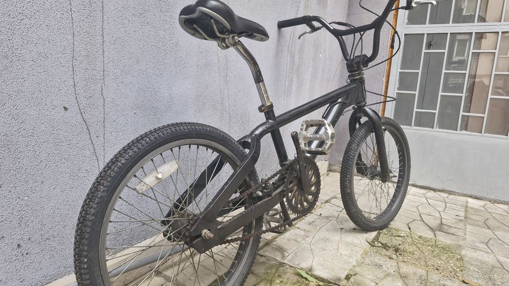 Велосипед BMX Със спирачки