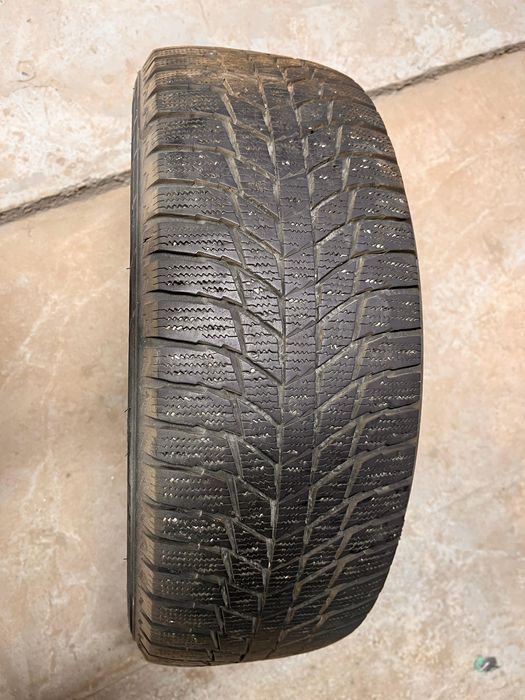 Продается Зимние шины