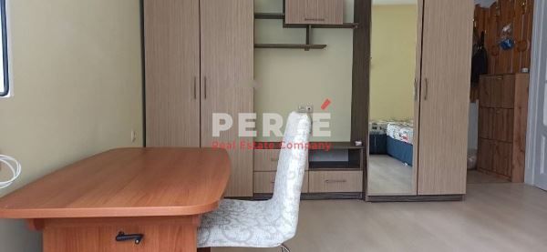 Дава се под наем Тристаен апартамент в Бургас, Център - 60 кв.м за 510 € - Снимка #2