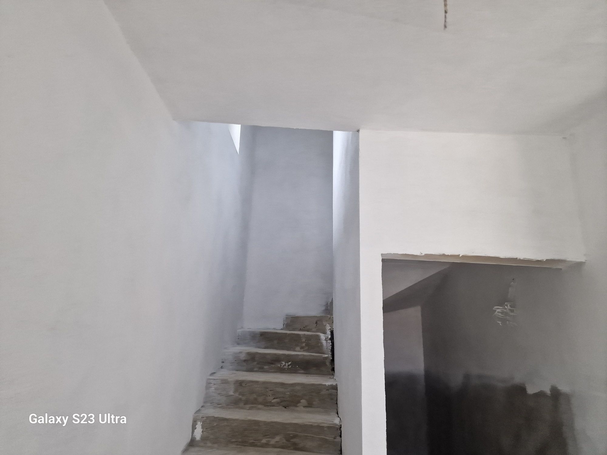 Casa cu 4 apartamente de vanzare