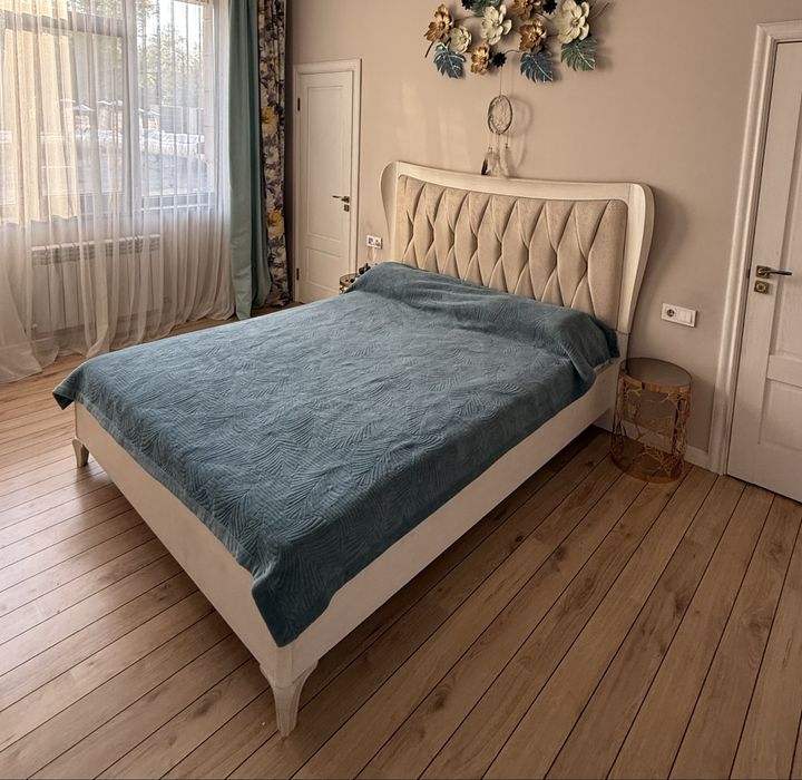 Кровать двухспальная