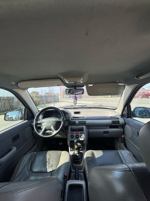 Land rover frelender 1