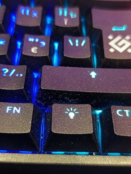 Механическая клавиатура Defender Blitz с RGB-подсветкой (с коробкой и