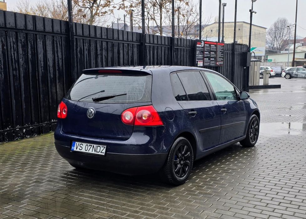 Golf 5 1.6 benzina