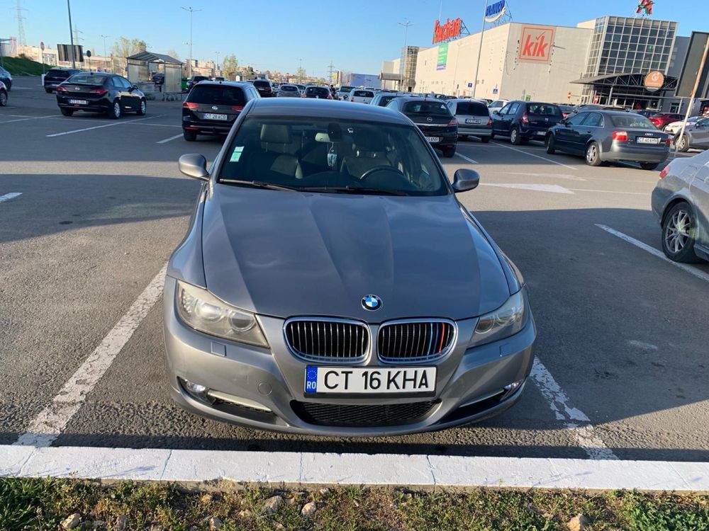 Vand BMW. 320d  xDrive  an 2010,preț 6300 euro.