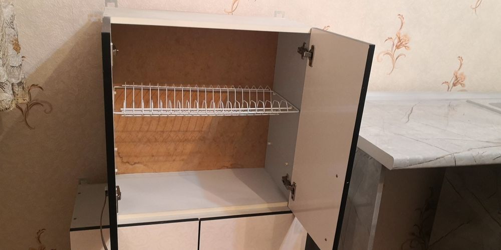 Кухонные шкафы б/у.