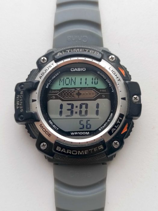 Продам часы Casio OutGear SGW-300H