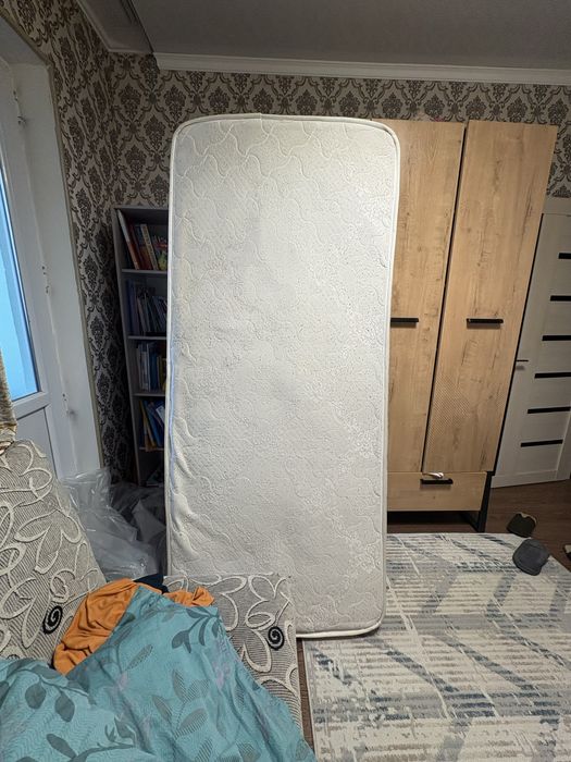 Продам матрас 90х200х20