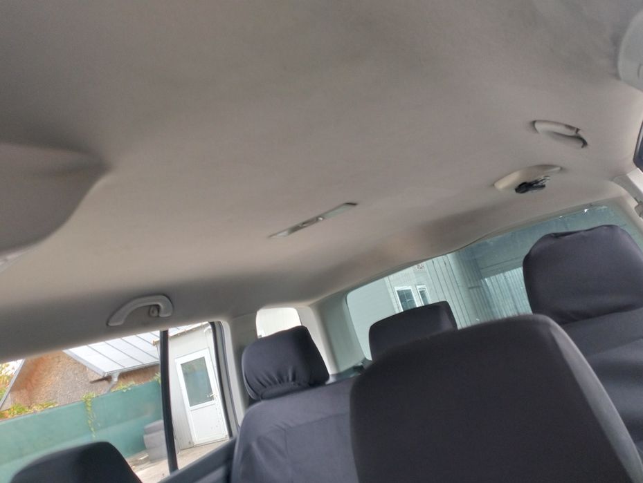 Vând Volskwagen Touran motor 1.9