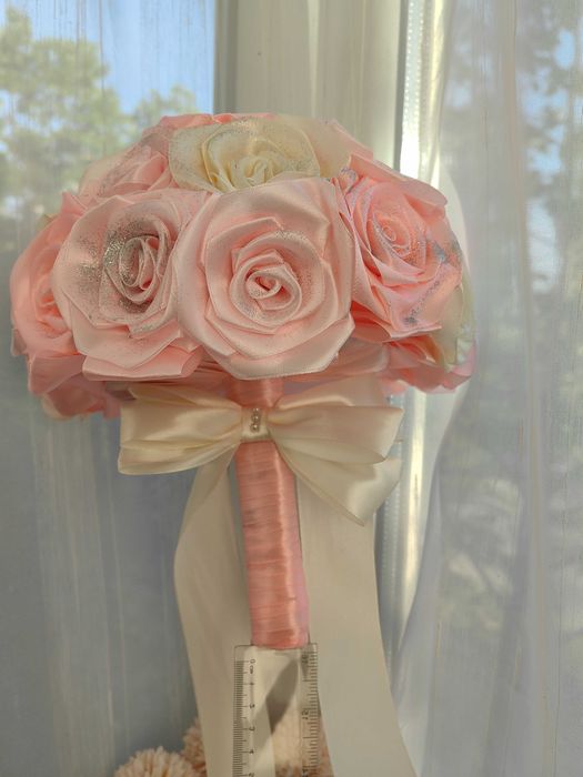 Buchet flori artificiale satin mireasa aruncat foarte usor casatorie