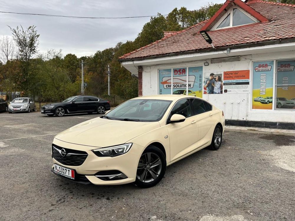 Dezmembrez Opel Insignia B