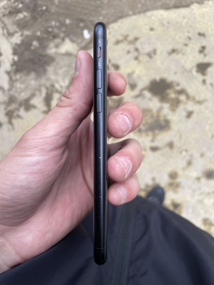 Продам iphone se2020