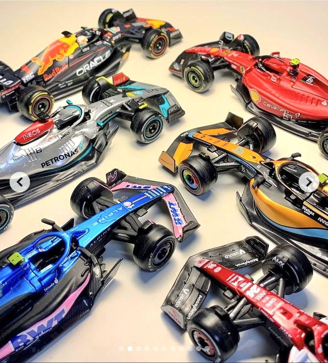 Machete Auto Bburago Formula F1 scara 1 43 sezonul 2023 2024