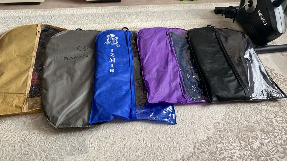 Мужские костюмы 4 комплекта