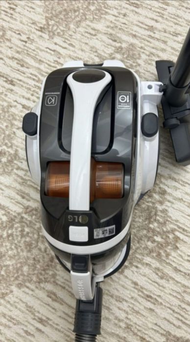 Пылесос LG Kompressor