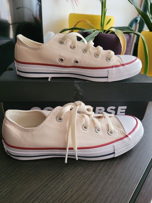 Нови кецове Converse