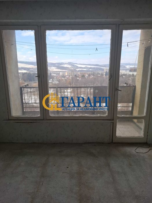 Продава се Едностаен апартамент в Радомир - 45 кв.м за 624 €/кв.м - Снимка #2