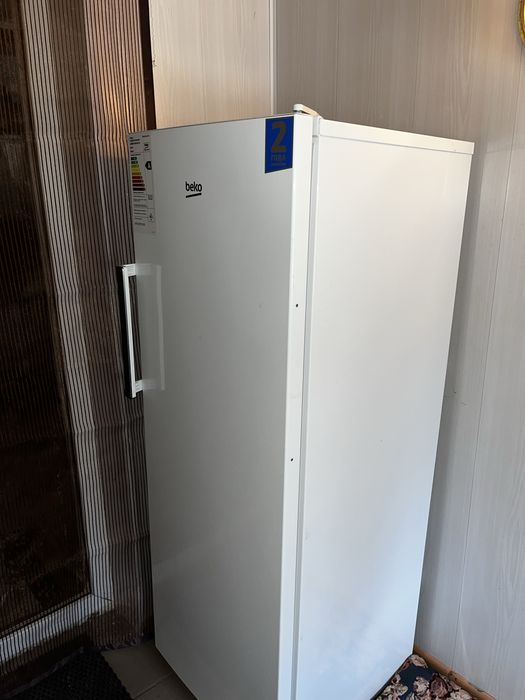 Продам морозильную камеру