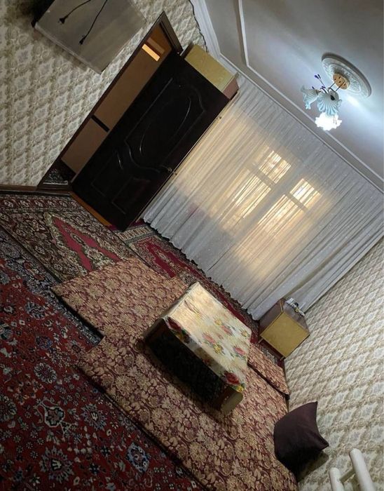 Чиланзар 9кв 3комн. Кирпич Балкон 2/6 продажа