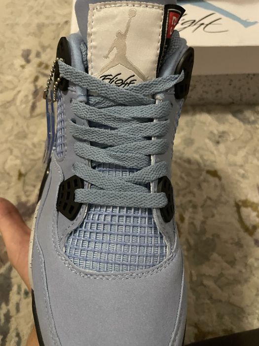 Jordan 4 University Blue
