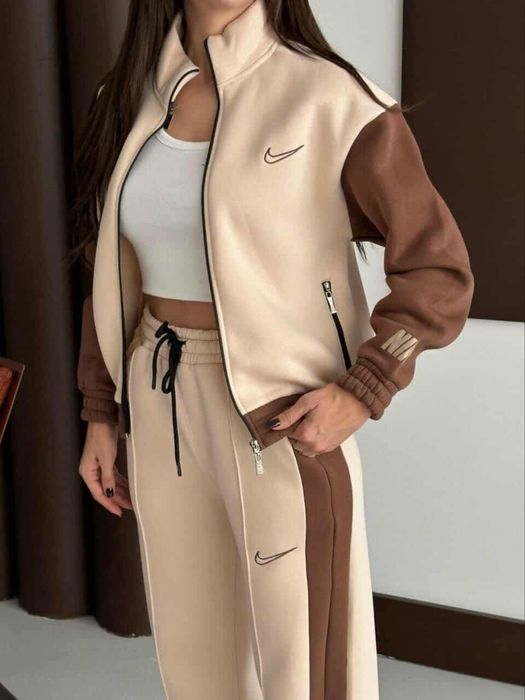 Спортно елегантни комплекти