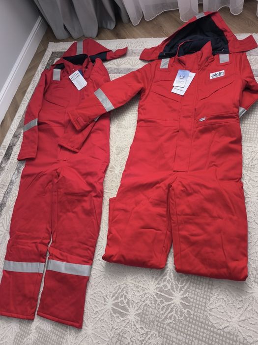 Зимние комбинезоны