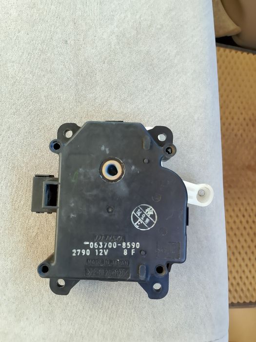 Сервопривод заслонки печки Тойота