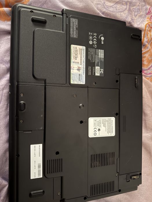 Laptop lg E510 …