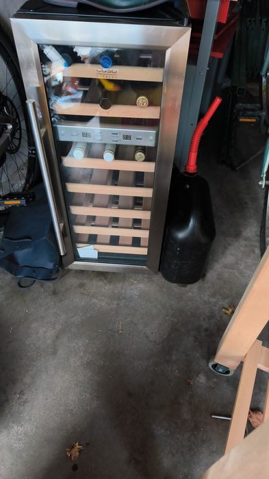 Frigider pentru vinuri