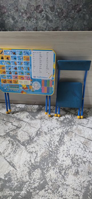 Парта для ребёнка в хорошем состоянии.