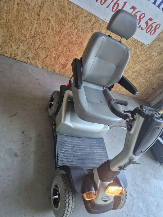 Cărucior scuter electric