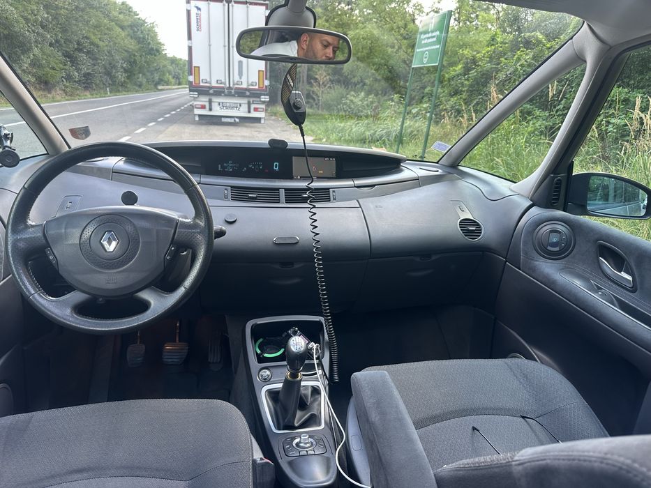 Renault Espace 4 7 locuri 2000kg tractabil