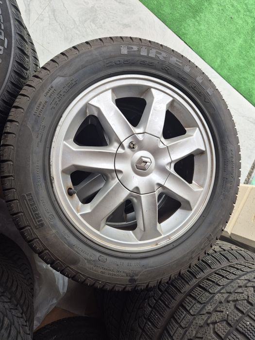 Vând Jante+Cauciucuri de Renault,Dacia 4/100/15 imp Germania