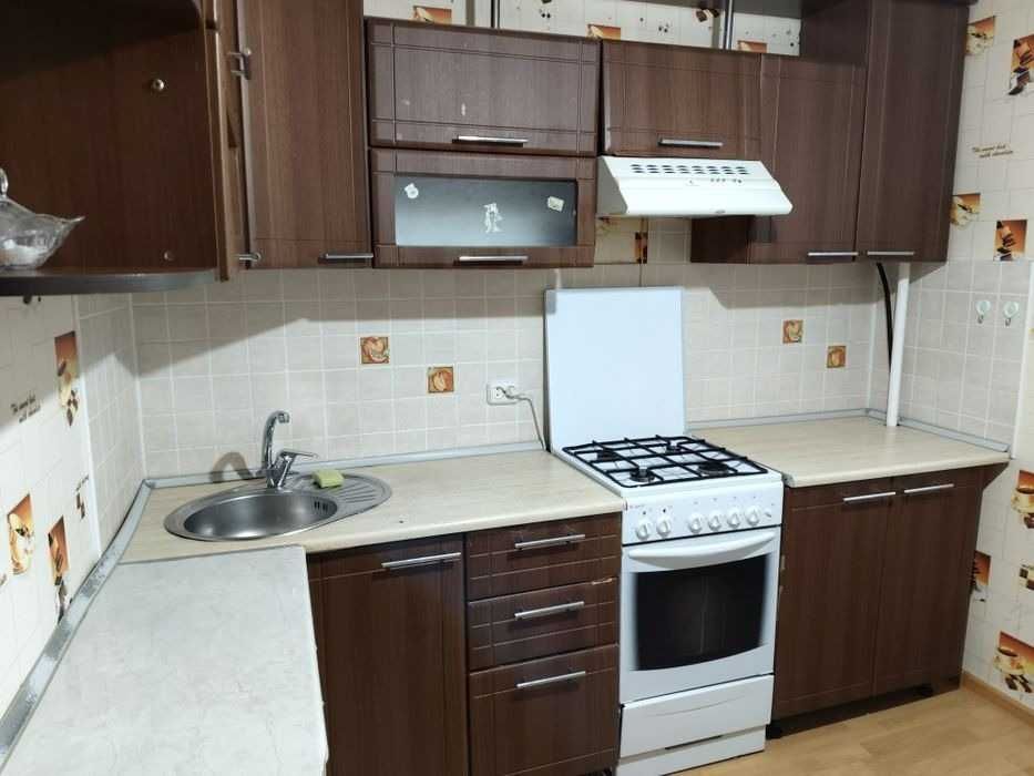 Сдам 2 ком. ПСЭК, 2/9, мебел., техника, маш. -авт., 140 тыс. +ком.