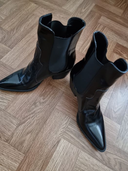 Ghete dama gen ciocate, zara,mărimea 41!