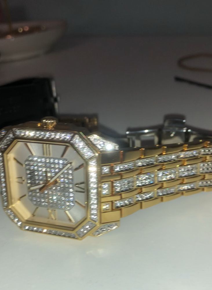 Bulova Crystal Octava
