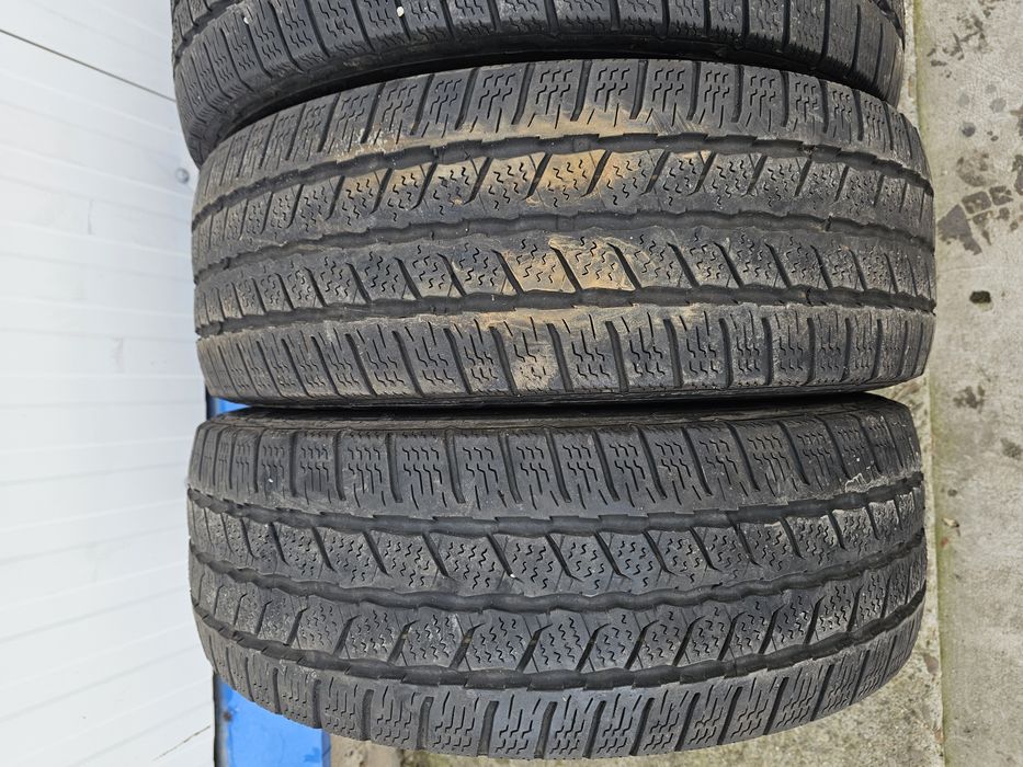 215/60R17 C  M+S DOT 2022