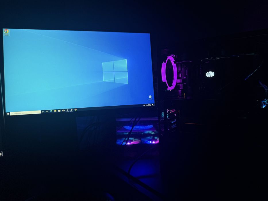 Vand pc medium gaming usor negociabil