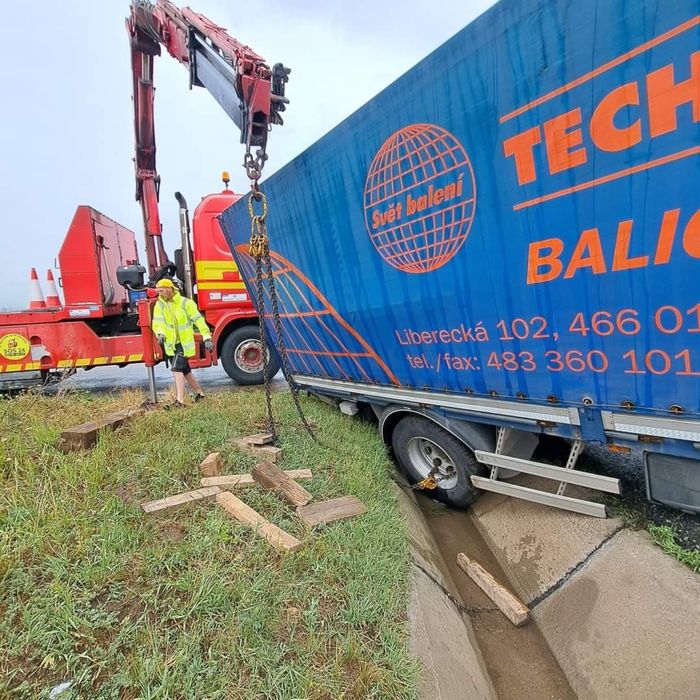 Macara de inchiriat Automacara mutare containere