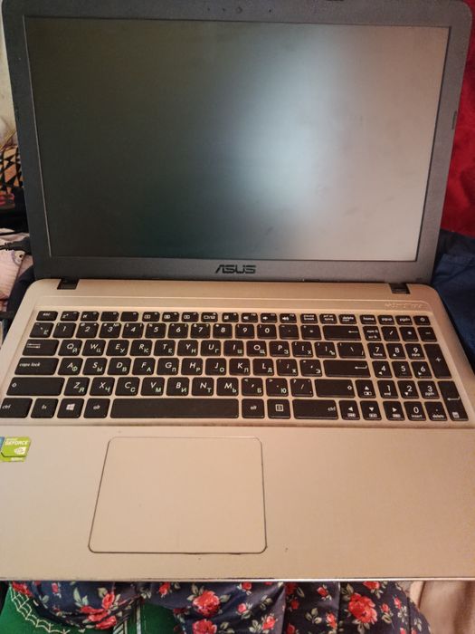 Ноутбук продаётся