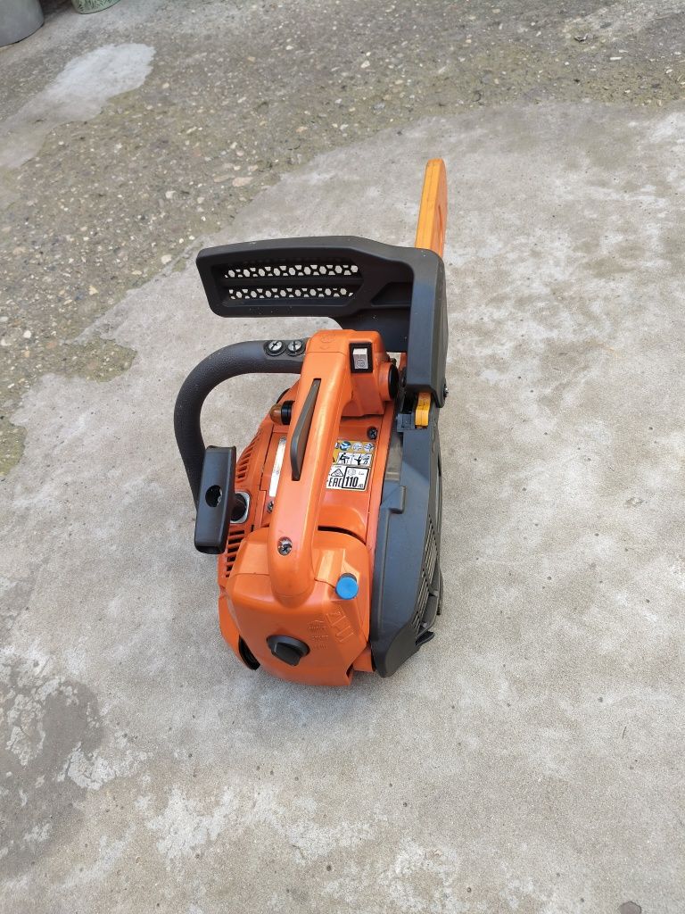 Drujba Husqvarna benzina