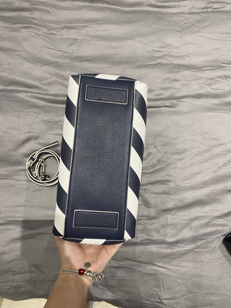 Дамска чанта Tommy Hilfiger