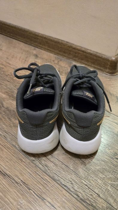 Дамски Найк 36 номер