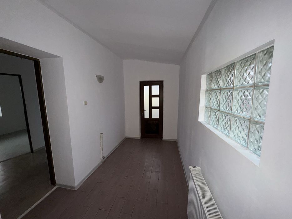 Spațiu comercial de închiriat – 50 m² - Constanța, KM 4-5