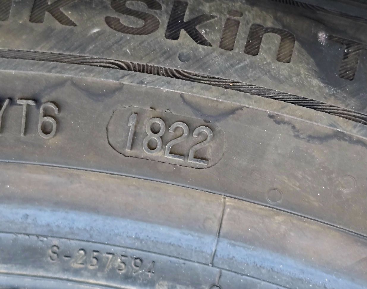 255 40 19 uniroyal