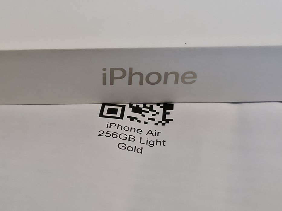 ***ЗАПЕЧАТАН 256GB iPhone 17 Air Yettel Гаранция 2028г. Light Gold