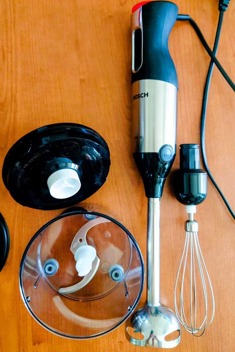 Пасатор BOSCH ErgoMixx Style 1000W MS64M6170 сет чопър, бъркалки, купа