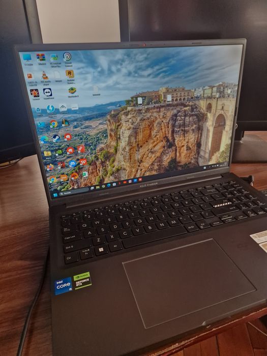 Asus vivobook 16x , Rtx3050, 16gb ram