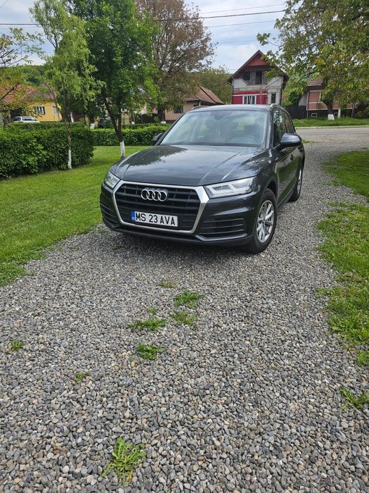 Vînd audi q5 2020